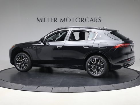 New 2025 Maserati Grecale GT image 4