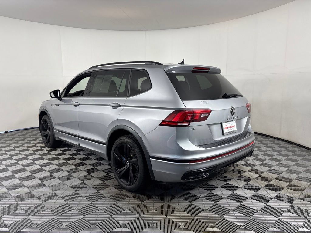 Used 2023 Volkswagen Tiguan SE R-Line AWD/4WD image 15
