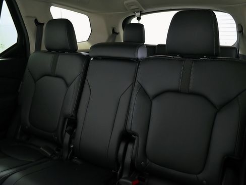 Used 2025 Honda Pilot EX-L image 18