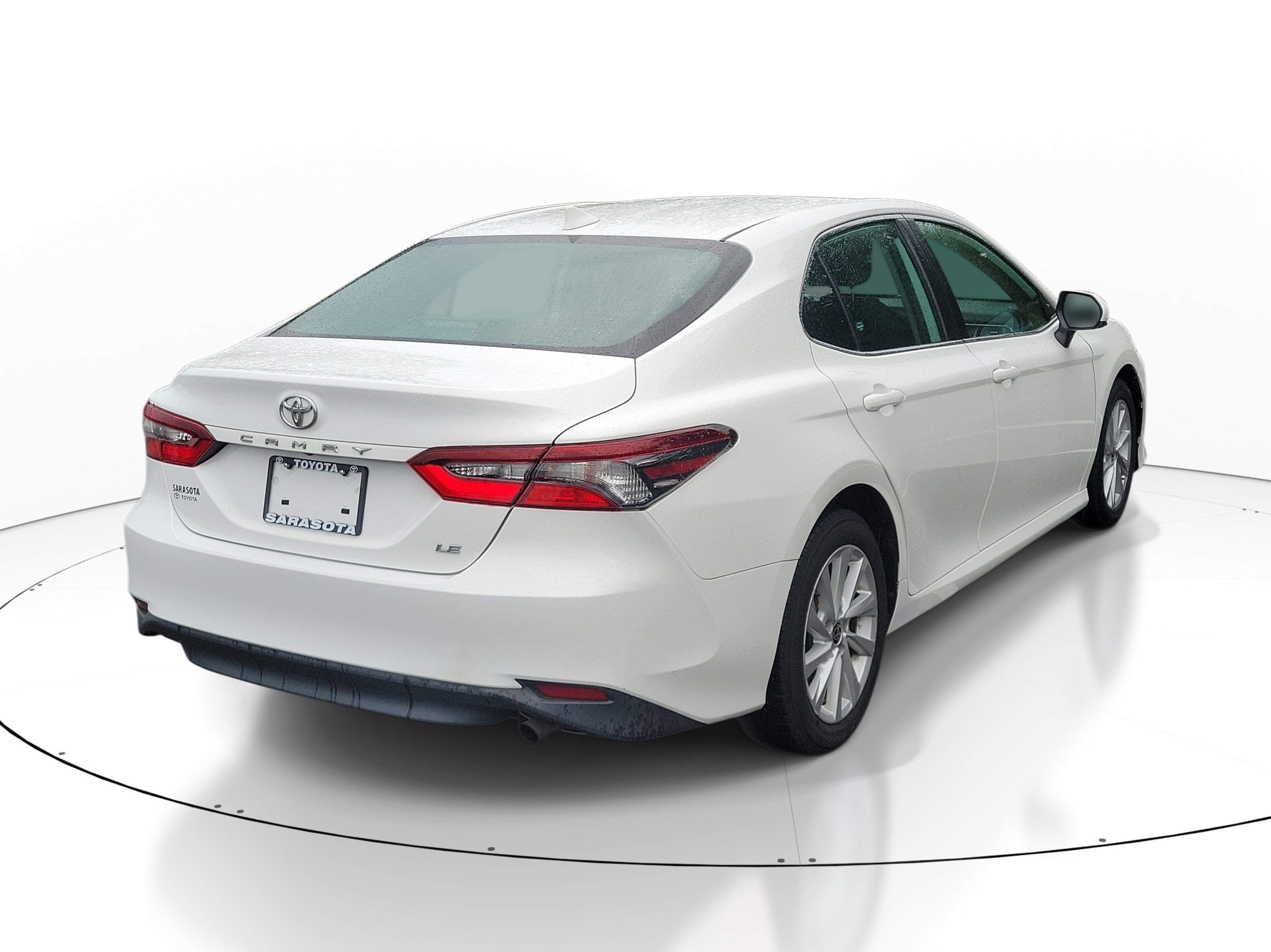 Used 2021 Toyota Camry LE FWD image 6