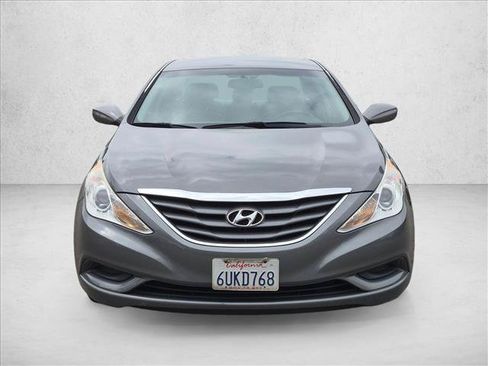 Used 2012 Hyundai Sonata GLS w/ Popular Equipment Pkg FWD image 2