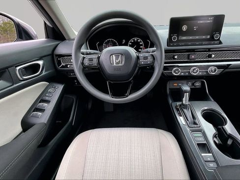 Used 2024 Honda Civic LX image 9
