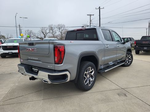 New 2026 GMC Sierra 1500 SLT image 5