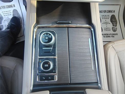 Used 2024 Ford Expedition Max Limited image 25