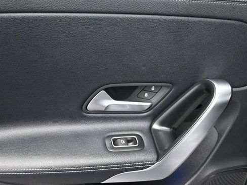 Used 2025 Mercedes-Benz CLA 250 4MATIC image 11