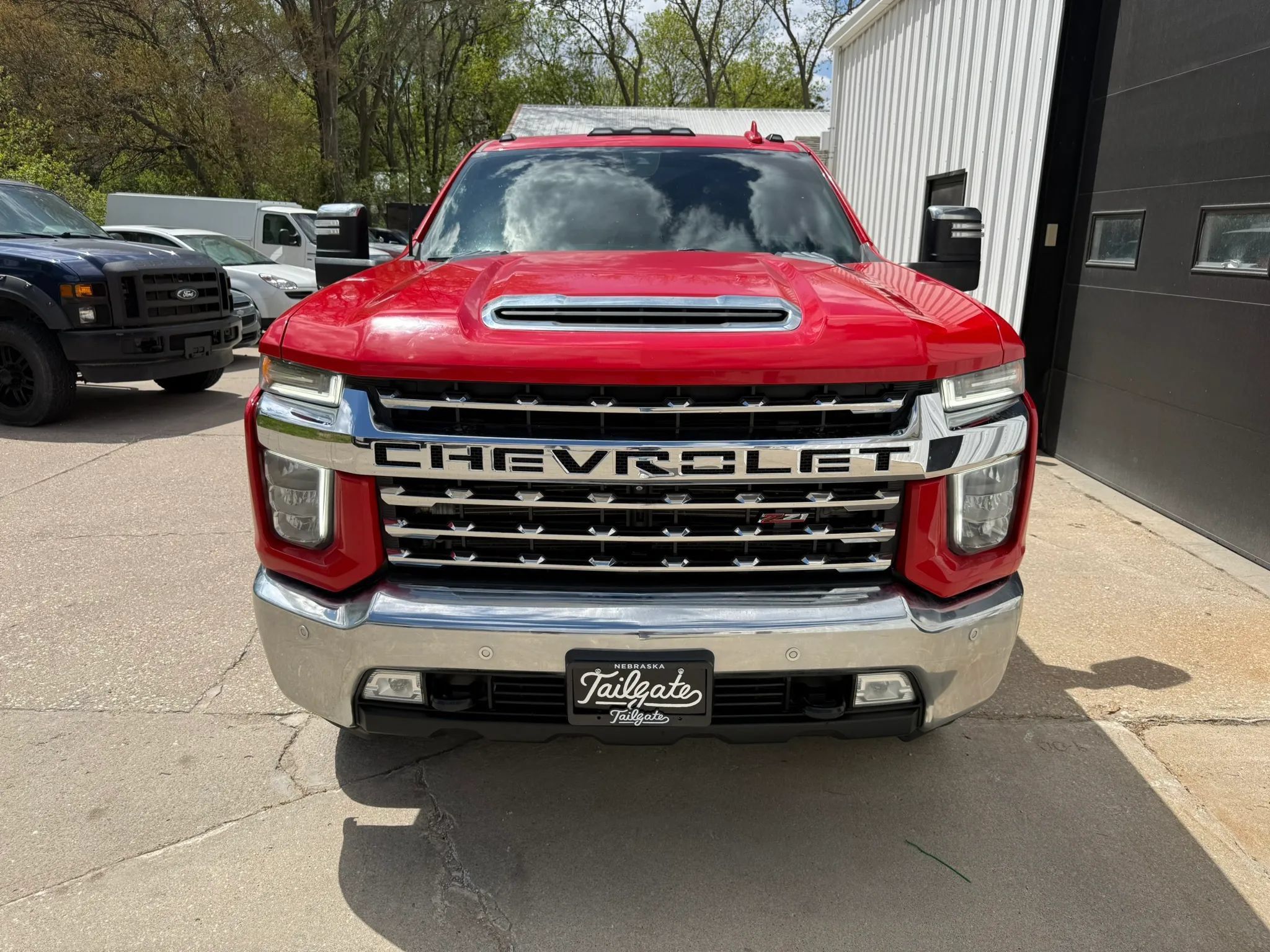 Used 2022 Chevrolet Silverado 2500 LTZ w/ LTZ Convenience Package AWD/4WD image 3