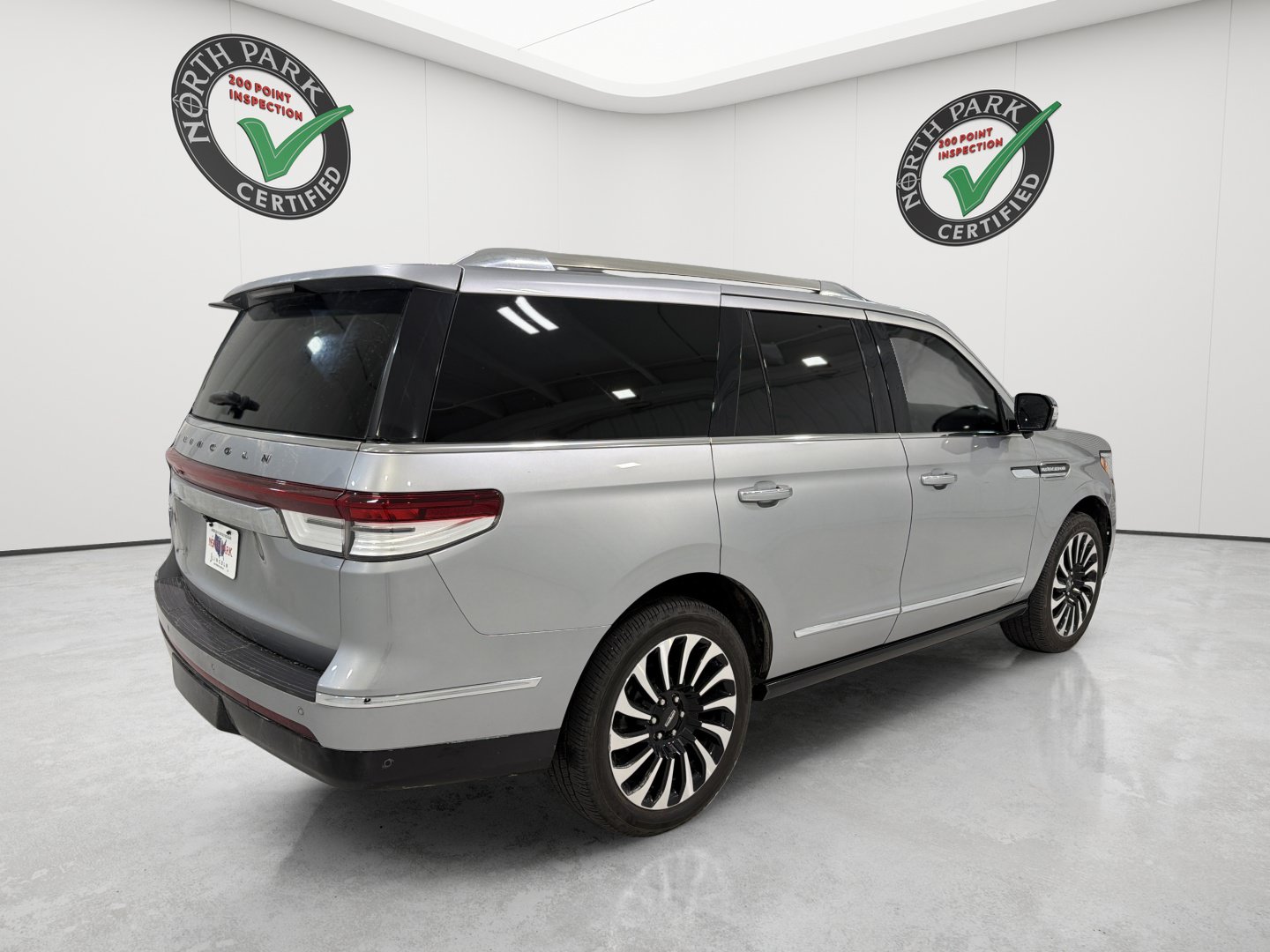 Used 2024 Lincoln Navigator Black Label AWD/4WD image 5