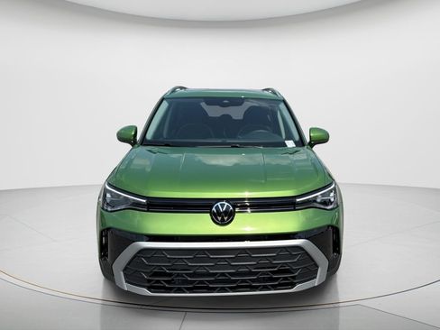 New 2026 Volkswagen Taos SE FWD image 3