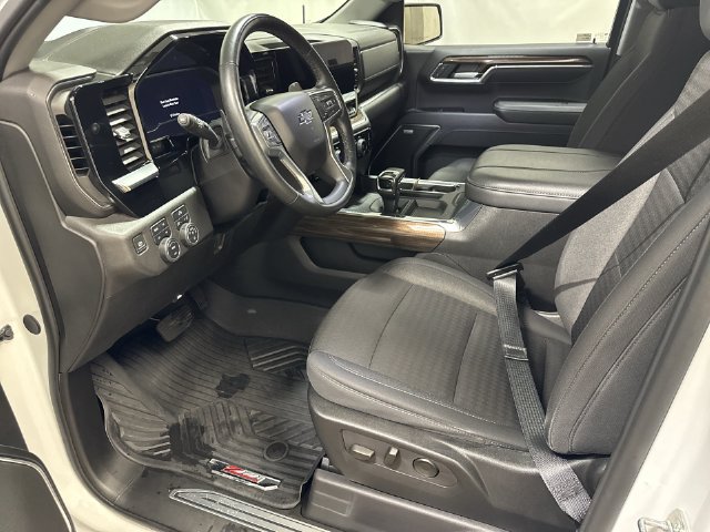 Certified 2024 Chevrolet Silverado 1500 RST w/ Convenience Package II AWD/4WD image 11