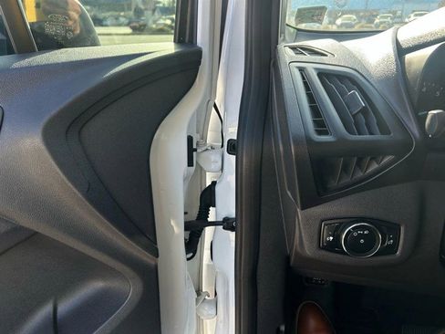 Used 2017 Ford Transit Connect XL image 14