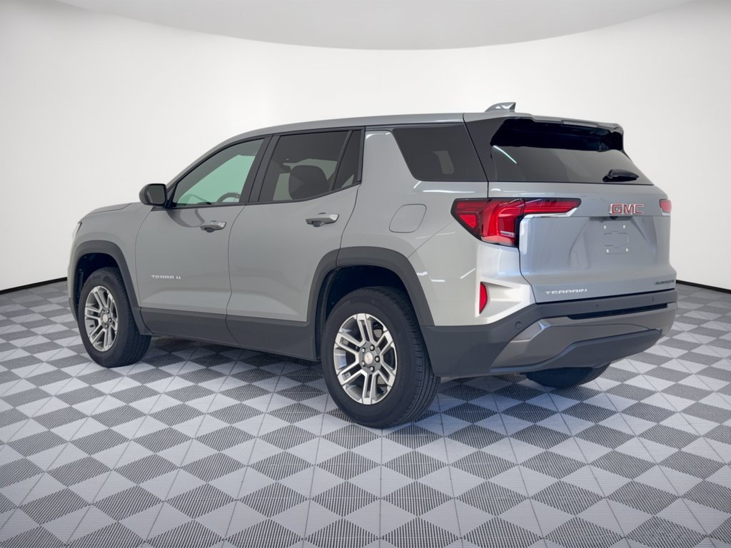 Used 2025 GMC Terrain Elevation FWD image 3