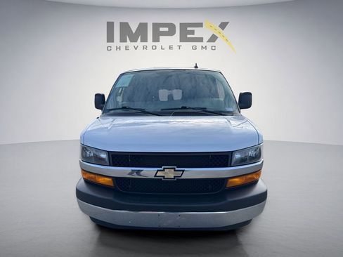 Used 2024 Chevrolet Express 2500 w/ Driver Convenience Package RWD image 8