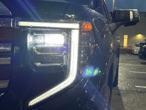 Used 2025 GMC Sierra 1500 SLT image 11