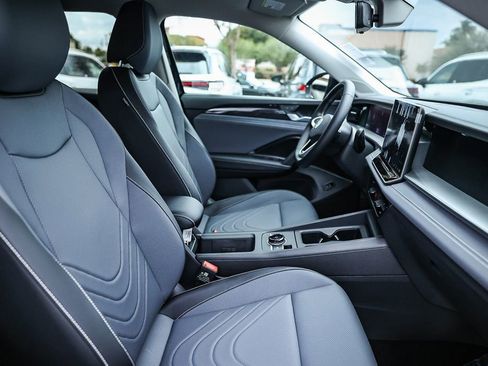 New 2026 Volkswagen Tiguan SE image 27