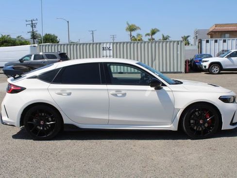 Used 2025 Honda Civic Type R image 3