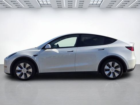 Used 2020 Tesla Model Y Long Range AWD/4WD image 7
