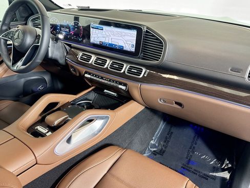 New 2026 Mercedes-Benz GLS 450 4MATIC image 27