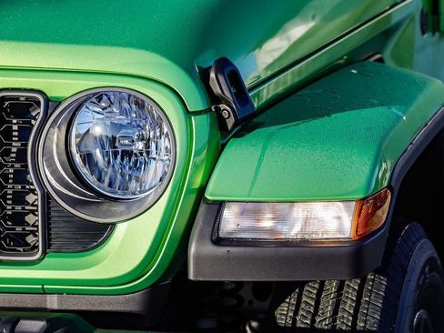 New 2026 Jeep Gladiator Sport image 5