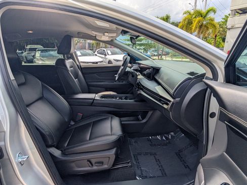 Certified 2025 Nissan Murano SV FWD image 18