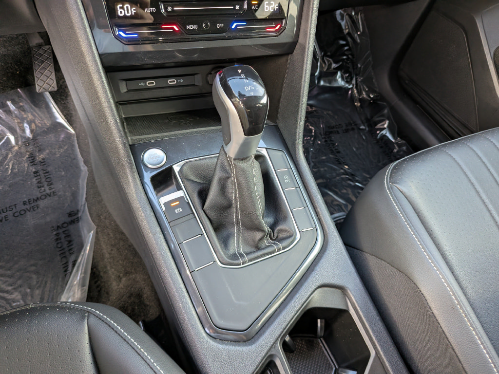 Certified 2023 Volkswagen Tiguan SE FWD image 25