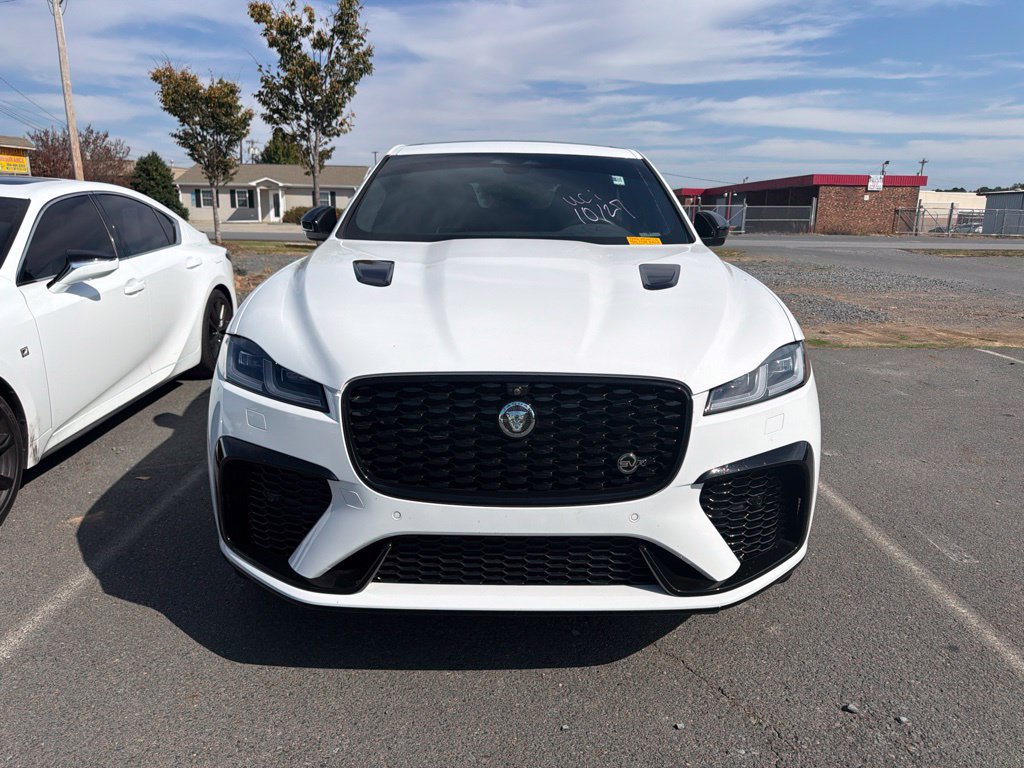 Used 2025 Jaguar F-PACE SVR AWD/4WD image 2