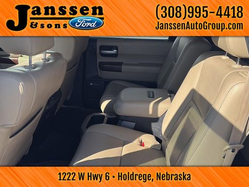 Used 2014 Toyota Sequoia Platinum image 11