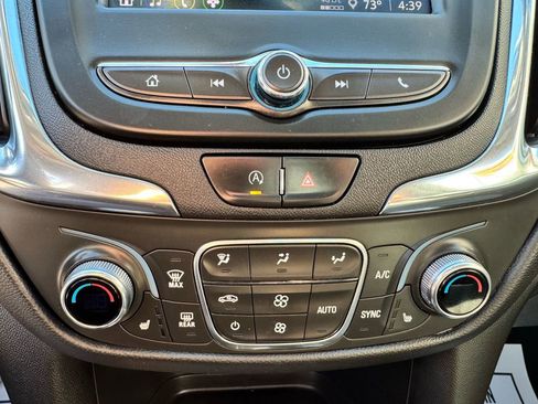 Used 2023 Chevrolet Equinox LT image 24