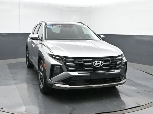 Used 2025 Hyundai Tucson SEL FWD image 8
