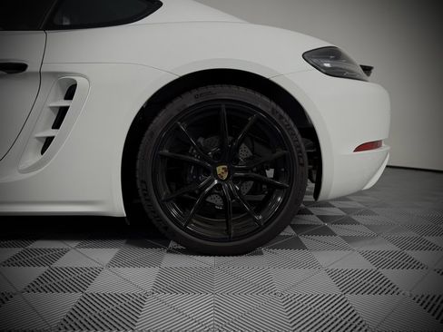 New 2025 Porsche 718 Cayman image 15