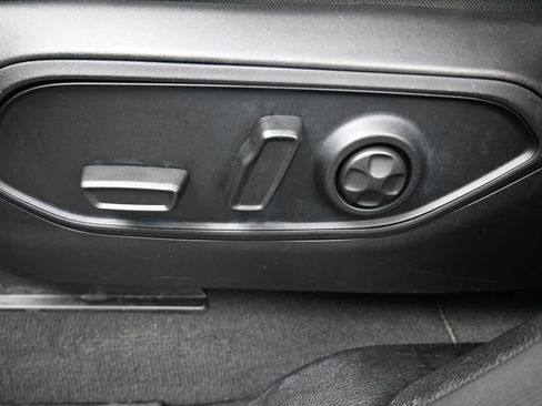 Used 2024 Jeep Grand Cherokee L Limited w/ Luxury Tech Group II image 33