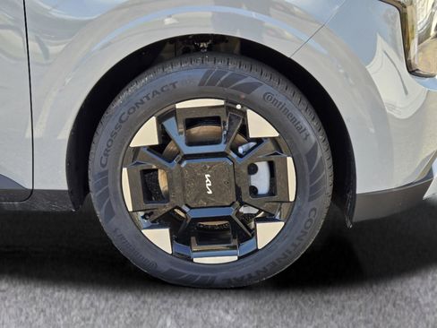 New 2026 Kia Carnival EX image 4