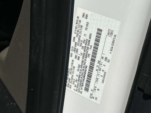 Certified 2021 Ford Transit 250 148 High Roof RWD image 17