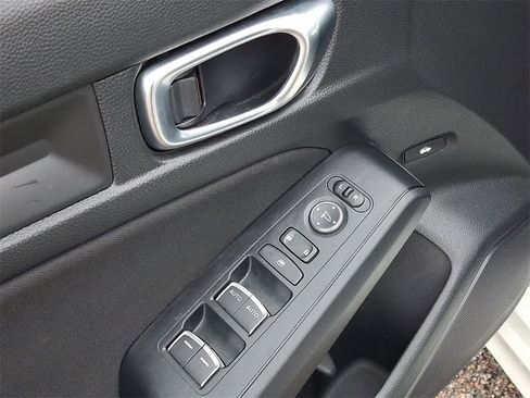 Used 2025 Honda Civic Sport image 20