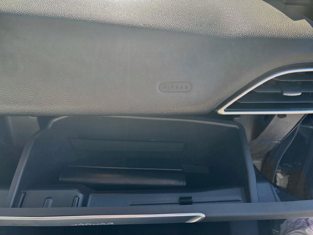 Used 2018 Jaguar F-PACE Prestige AWD/4WD image 14