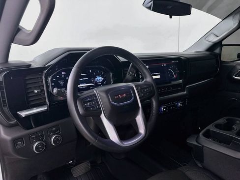 Used 2026 GMC Sierra 1500 SLE w/ X31 Off-Road Package AWD/4WD image 9