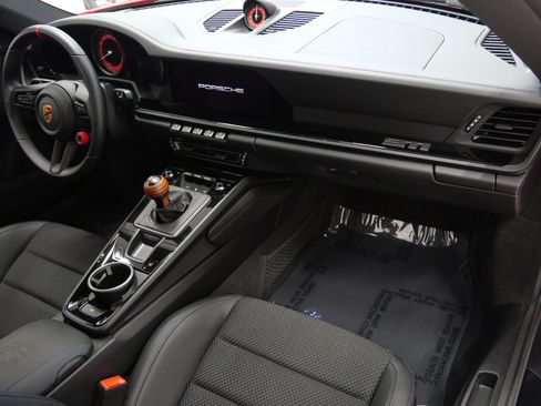Used 2024 Porsche 911 Carrera image 14