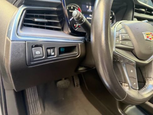 Used 2021 Cadillac XT5 Luxury w/ LPO, Floor Liner Package FWD image 24