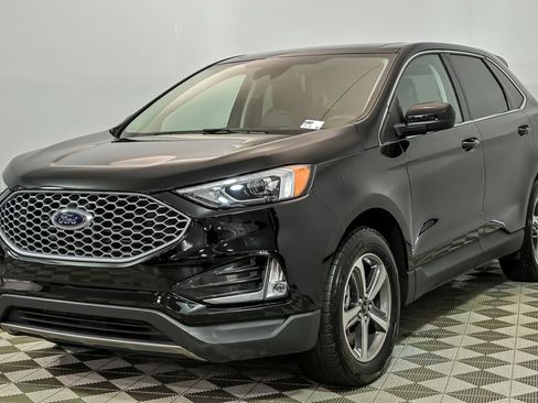 Used 2023 Ford Edge SEL w/ Convenience Package AWD/4WD image 5