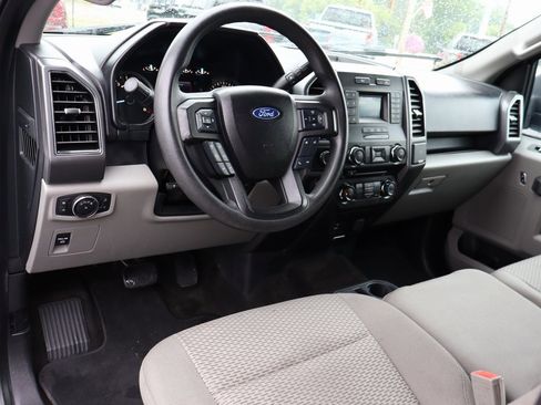 Used 2018 Ford F150 XLT w/ Trailer Tow Package image 4