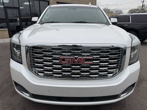 Used 2019 GMC Yukon Denali w/ Denali Ultimate Package image 2