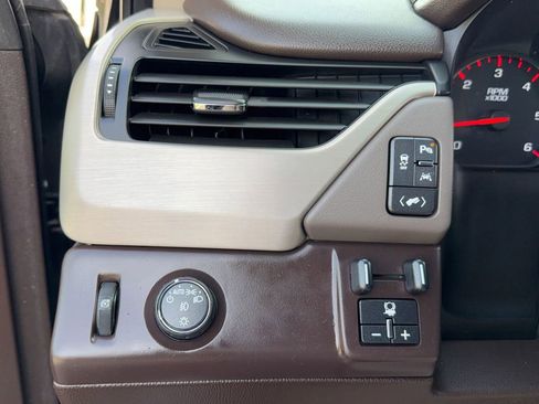 Used 2016 GMC Yukon XL Denali image 18