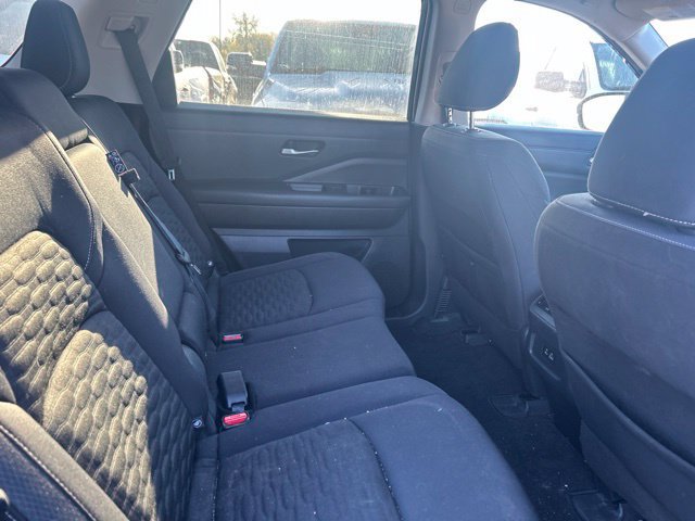 Used 2022 Nissan Pathfinder SV AWD/4WD image 8
