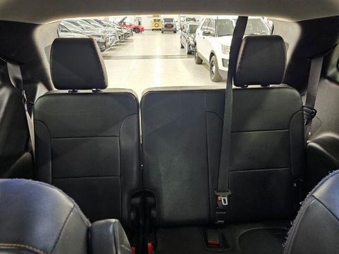 Used 2019 Chevrolet Traverse RS image 36