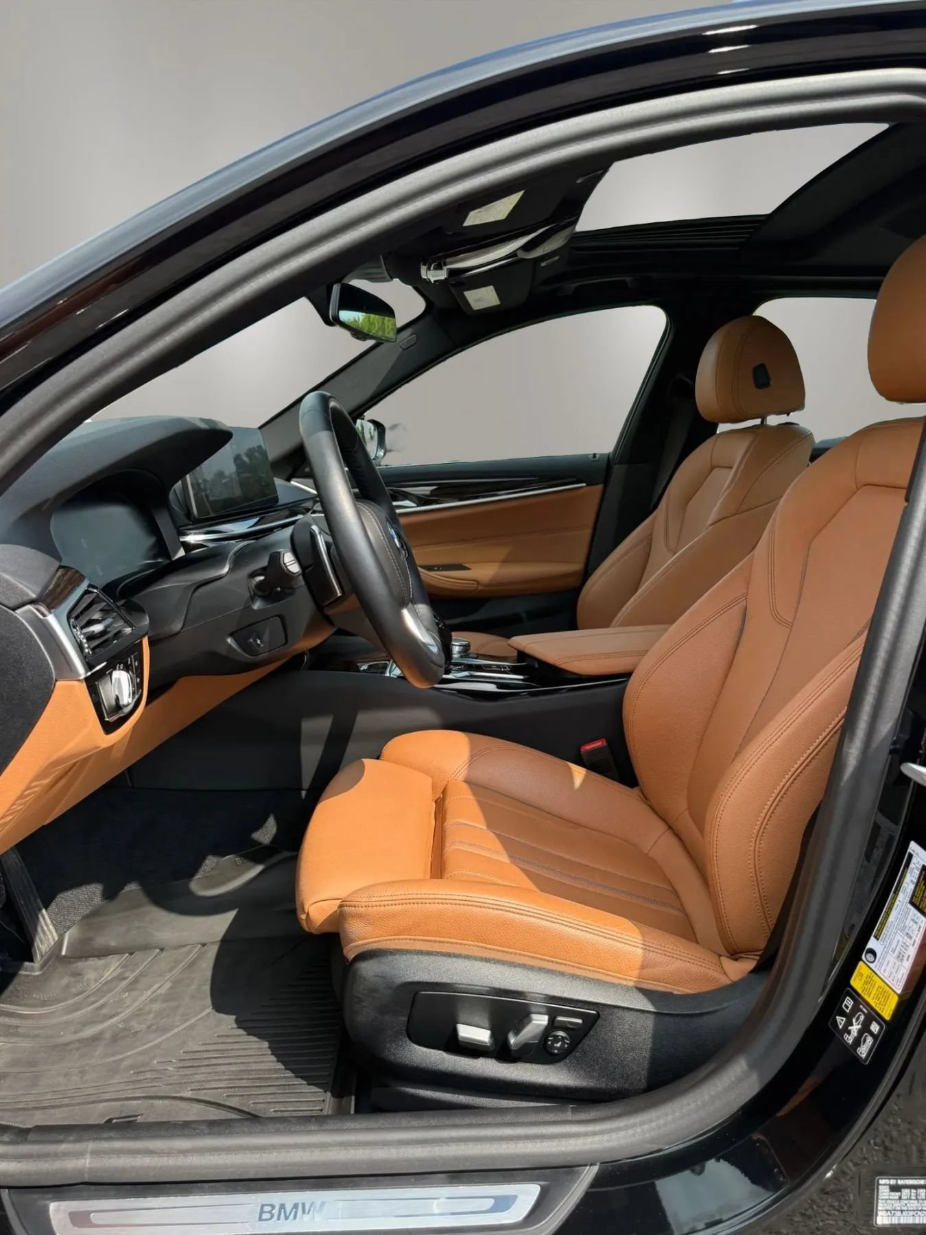 Used 2023 BMW 540i xDrive w/ Premium Package AWD/4WD image 20