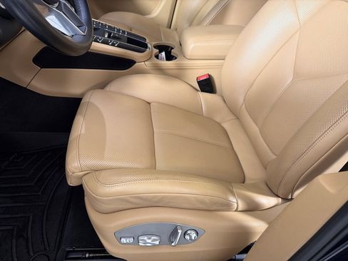 Used 2018 Porsche Macan S w/ Premium Package Plus AWD/4WD image 12
