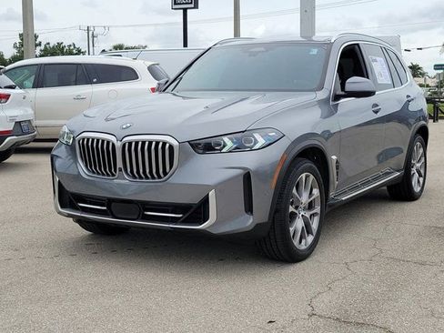 Used 2024 BMW X5 xDrive40i AWD/4WD image 3