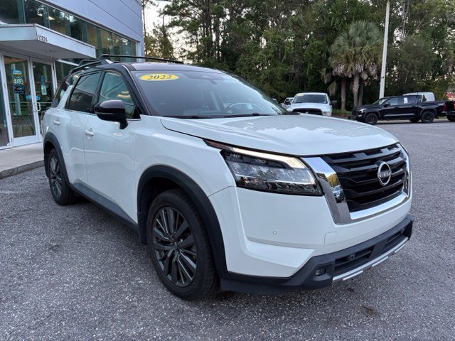 Used 2022 Nissan Pathfinder SL w/ SL Premium Package AWD/4WD image 7
