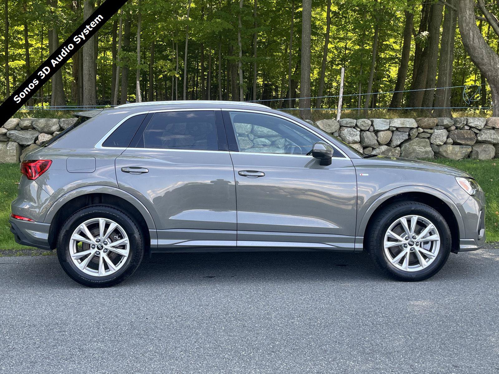 Used 2023 Audi Q3 2.0T Premium Plus w/ Premium Plus Package AWD/4WD image 2
