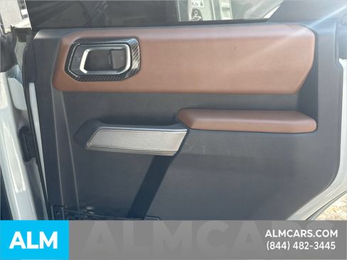 Used 2022 Ford Bronco Outer Banks AWD/4WD image 18