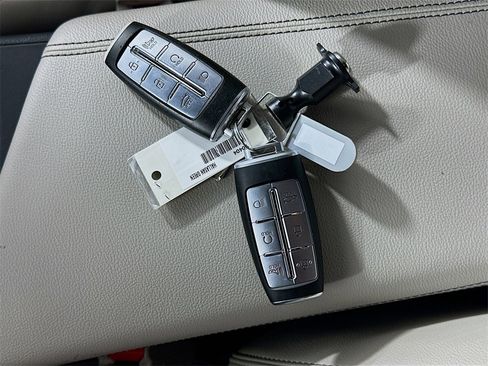 Used 2023 Genesis G70 2.0T w/ Sport Prestige Package image 36